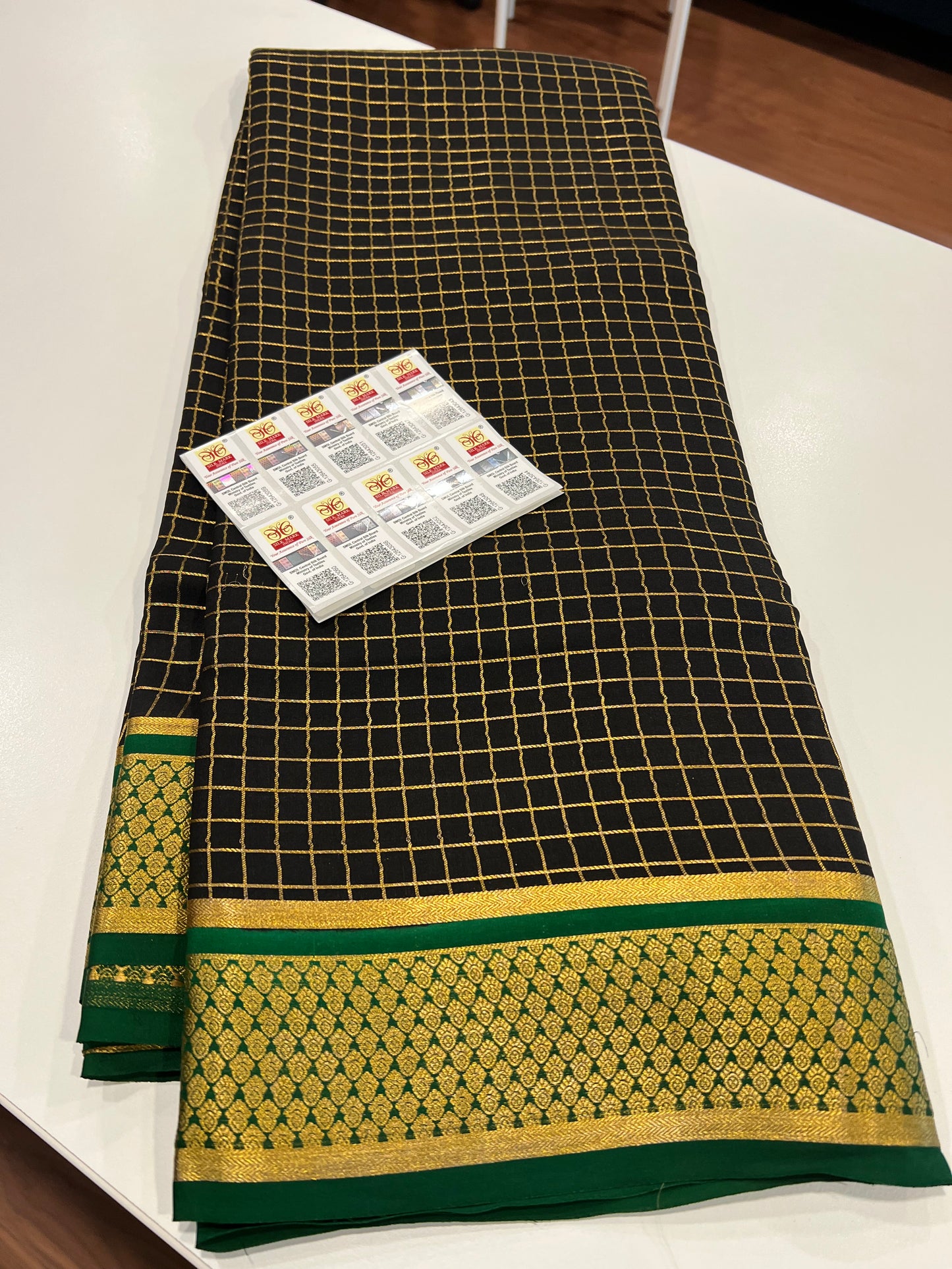 Checks pattern with rich pallu with beautiful colors combination