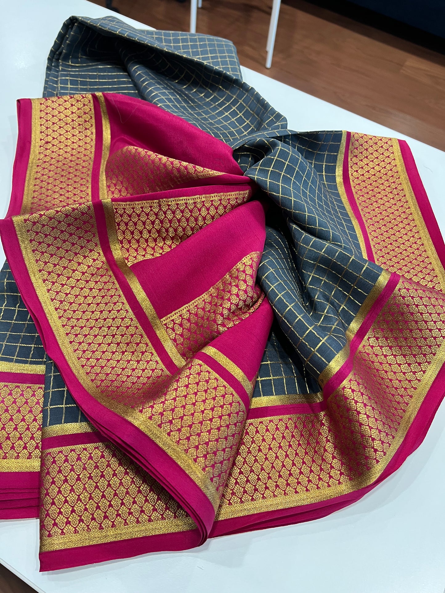 Checks pattern with rich pallu with beautiful colors combination