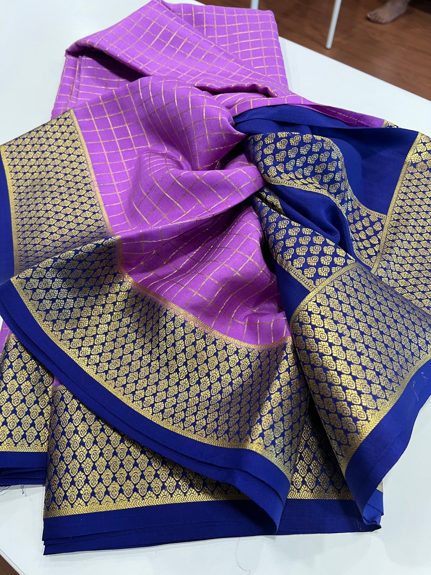 Checks pattern with rich pallu with beautiful colors combination